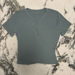 Women’s Lululemon Top